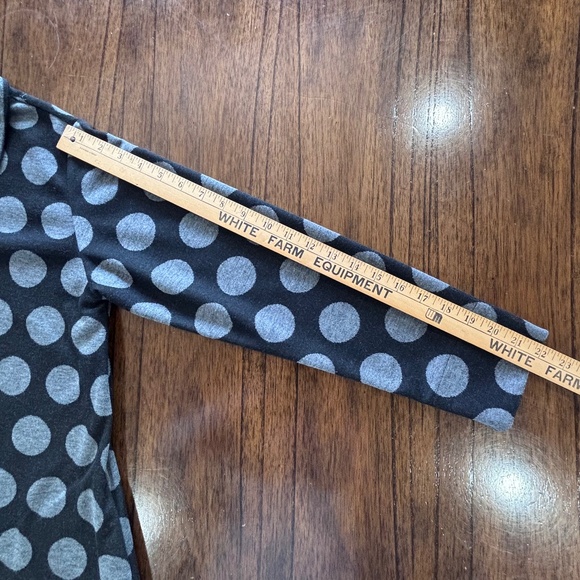 Motion made in Canada black and grey polka dot swing style button up cardigan - Picture 14 of 15